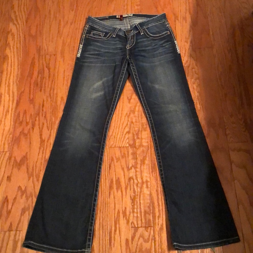 Buckle jeans